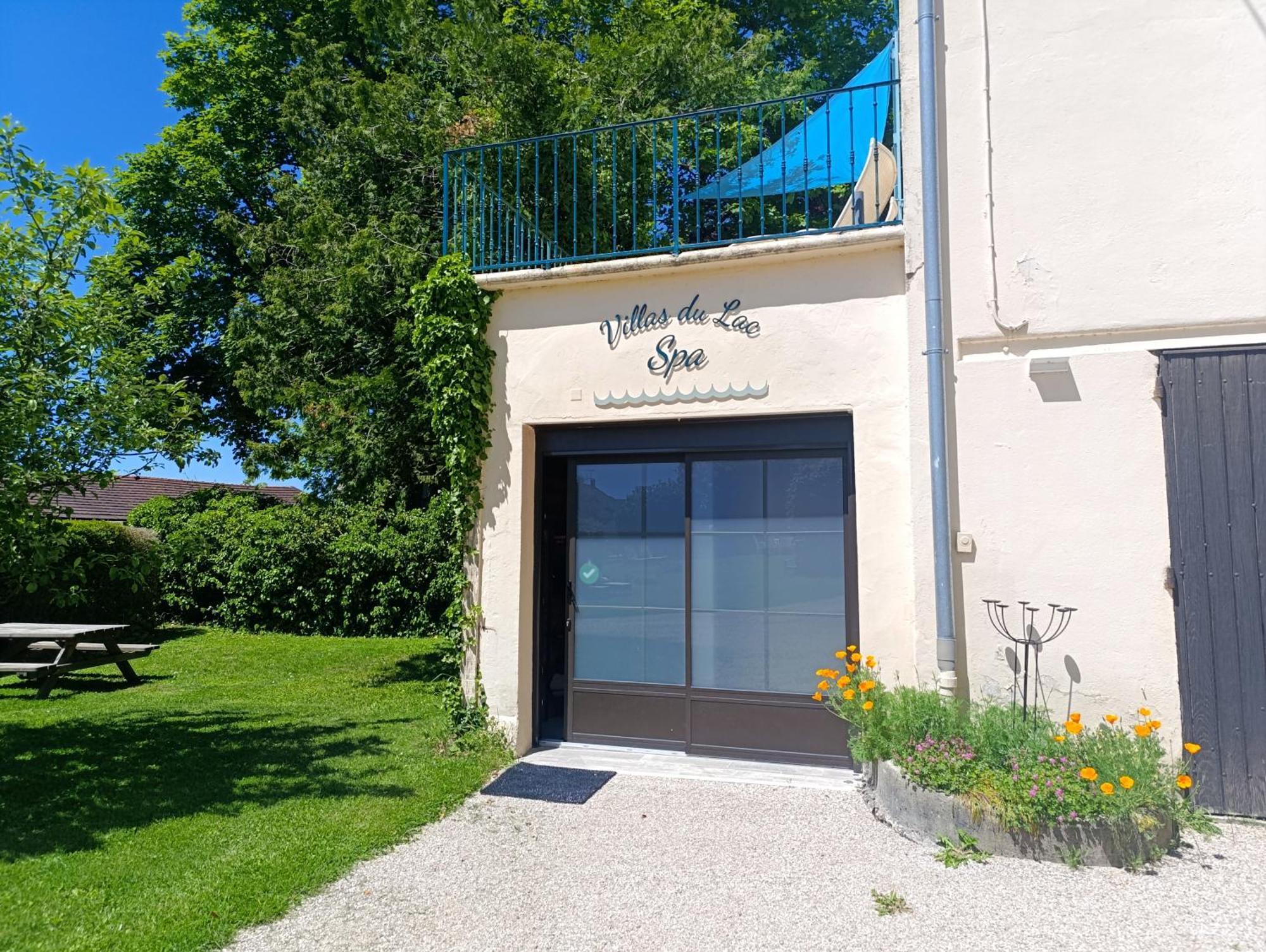 Villas-Du-Lac Appartements De Vacances Et Espace Spa Prive Clairvaux-les-Lacs Buitenkant foto
